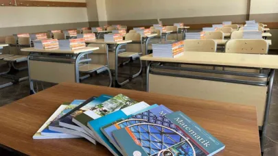 Ağrı’da 519 bin 210 ders kitabı öğrencilerin sıralarına bırakıldı