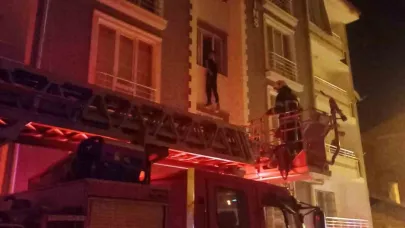 Elazığ’da intihara kalkışan şahsı itfaiye ekipleri ikna ederek indirdi