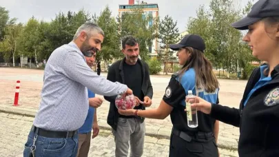 Polisten gönüllere dokunuş