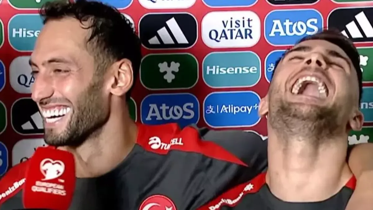 Hakan Çalhanoğlu ve Yunus Akgün'den tartışma iddialarına kahkahalı cevap