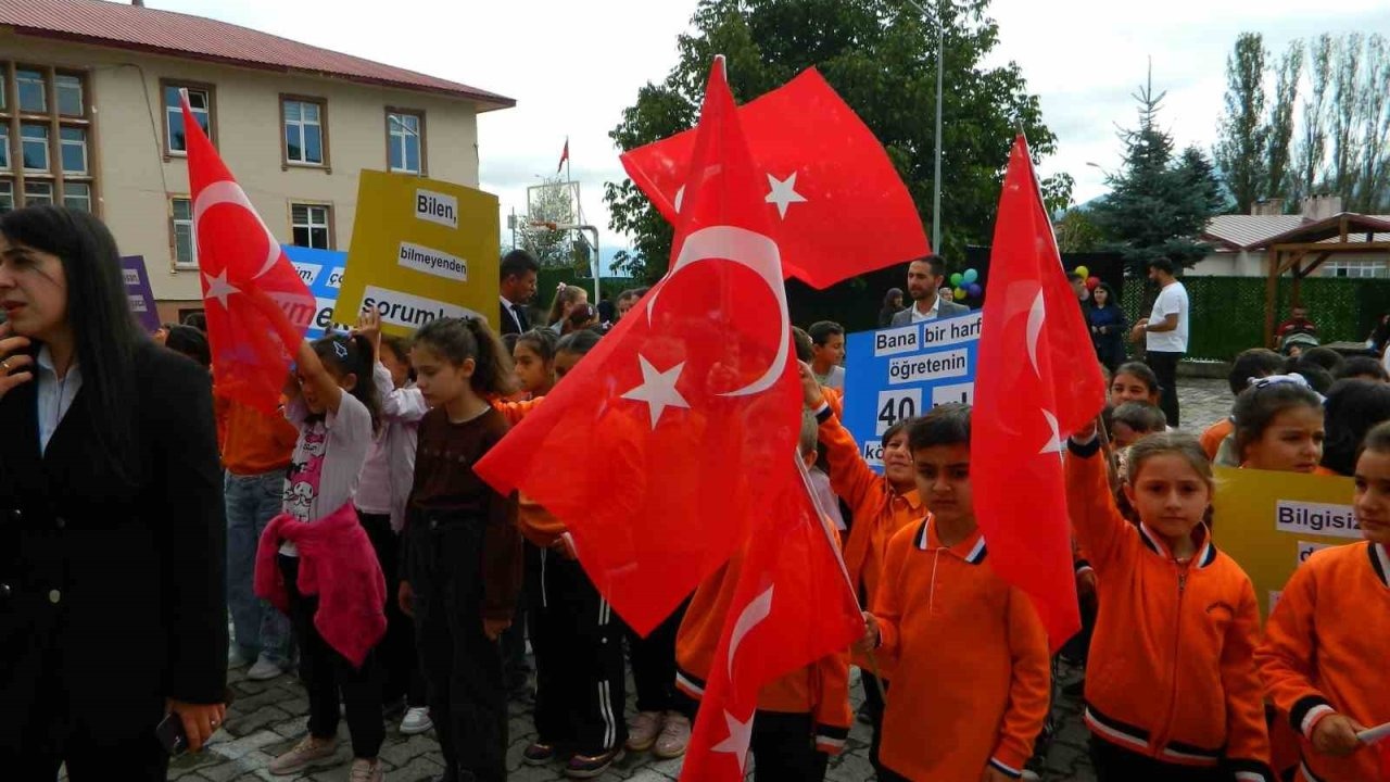 Posof’ta eğitim öğretim yılı davul zurna ile başladı