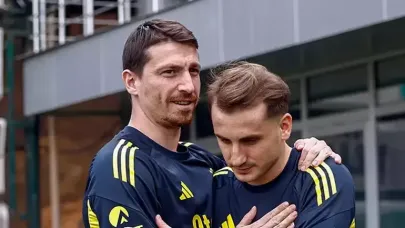 Kerem Aktürkoğlu Fenerbahçe ile ilk idmanında! Mert Hakan ile yan yana geldiler