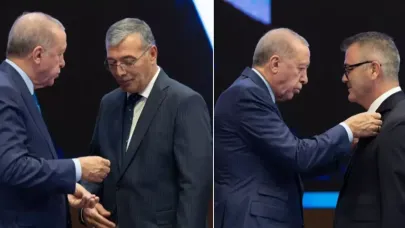 2 belediye başkanı daha AK Parti'ye katıldı! Rozetlerini Cumhurbaşkanı Erdoğan taktı