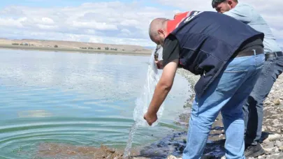 Kars göllerine binlerce sazan yavrusu bırakıldı