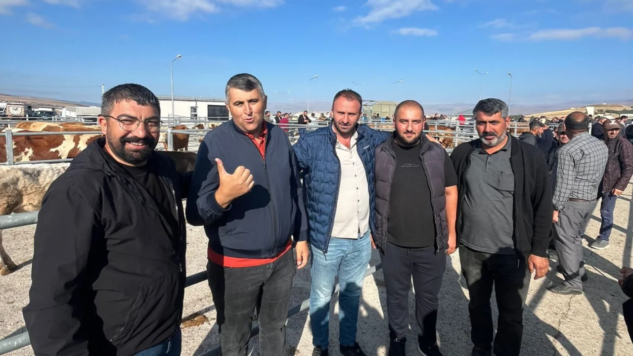 Sarıkaya: “hayvan pazarının açılması üreticinin yüzünü güldürdü”