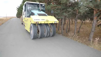 Kars’ta köy yolları beton asfalt oluyor
