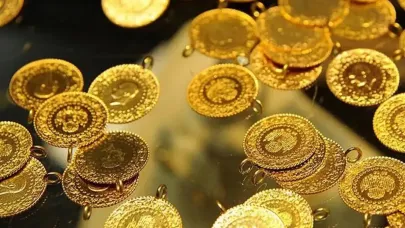 Gece rekor kıran altın tek açıklama ile geriye çekildi