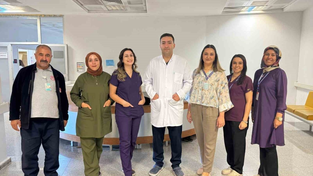Ağrı’da genç kadının midesinden endoskopiyle iki kalem çıkarıldı