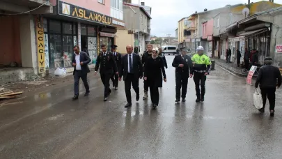 Kaymakam Meram, sahada vatandaşlarla buluştu