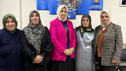 Kadın Kolları Başkanı Özdemir, ilçelerde vatandaşlarla buluştu