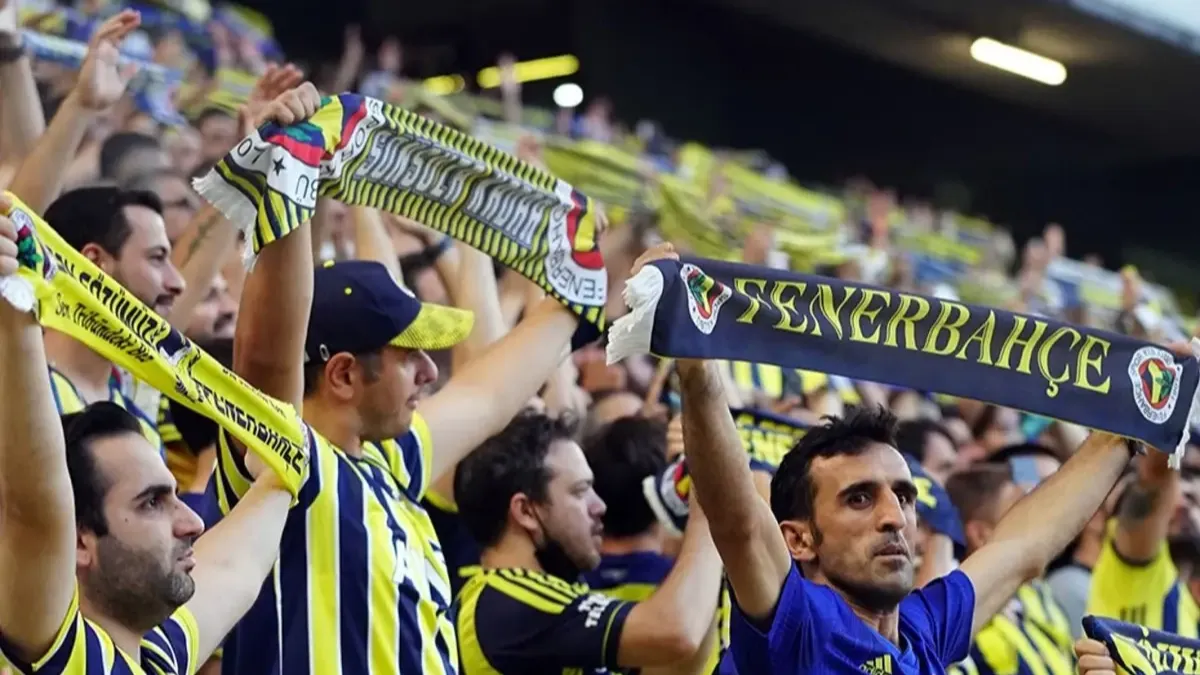 Fenerbahçe'de büyük kriz çıktı! Kadro dışı ihtimali gündemde