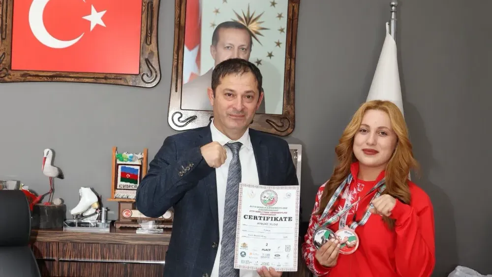 Dünya ikincisi Yıldız’a makamda tebrik