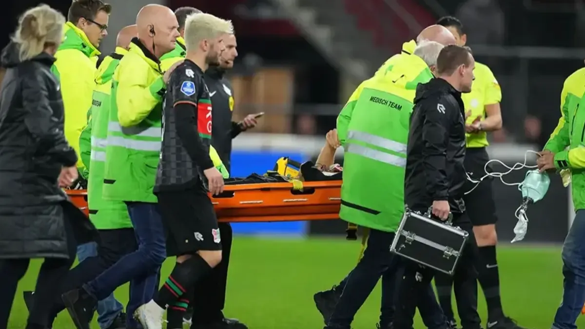 Sahada kalp krizi geçirmişti, yıldız golcü futbolu bıraktı