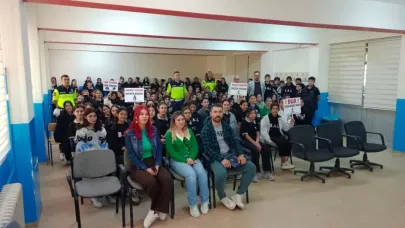 Bulanık İlçe Jandarma Komutanlığından öğrencilere trafik eğitimi