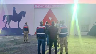 Jandarmadan sabaha karşı operasyon: 4 tutuklama