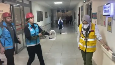Sarıkamış Devlet Hastanesi’nde yangın tatbikatı gerçeği aratmadı