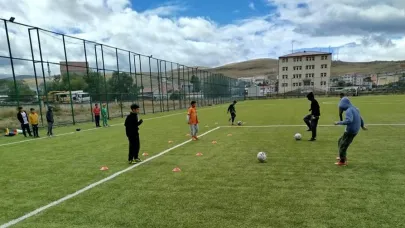 Çıldır’da gençlerin futbol heyecanı sürüyor