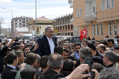 Saffet Kaya, Köksoy&#8217;u kurtarmaya mı geldi?