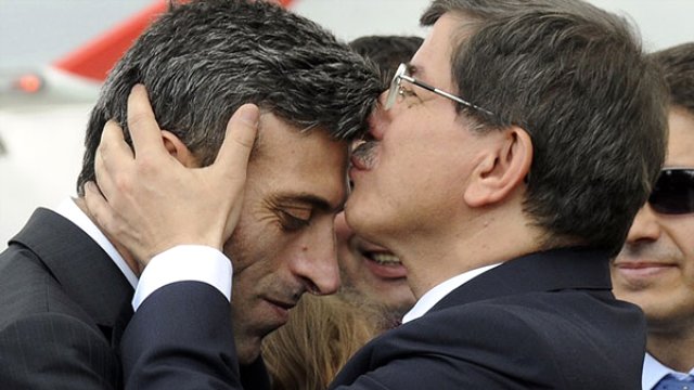 Eski Konsolos Öztürk Yılmaz, kendini ele verdi!