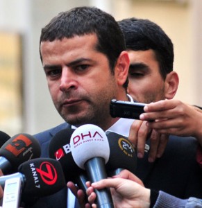 'Haksızlık karşısında susan dilsiz şeytandır'."