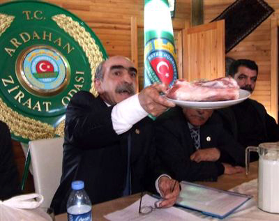 Et, süt, mazot ve ot değerinde satılmıyor!