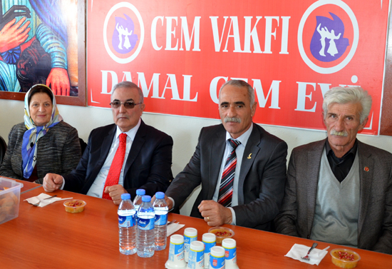 Aşure Kazanı Damal Cem Evinde kaynadı