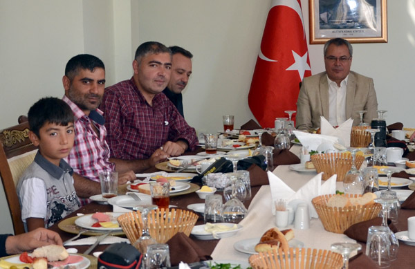 Ardahan Vali Ahmet Deniz'den birlik çağrısı