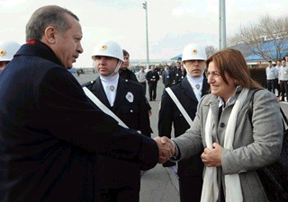 Arzu Öğüt Şimşek, AK Parti&#8217;den Milletvekili aday adaylığını açıkladı