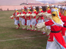 Ardahan'da Bayram Güneşli Havada Kutlandı