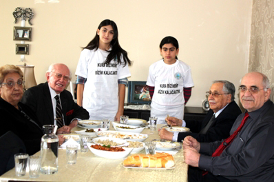 KAZ ETİ YİYEREK KURA NEHRİNİ KURTARACAKLAR