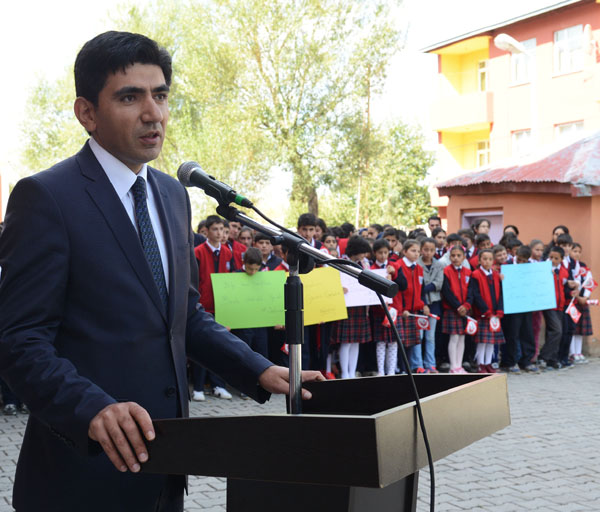 2015-2016 Eğitim-Öğretim yılı törenle başladı