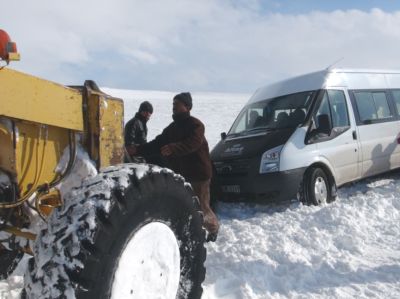 Öğrenciler, Kar ve Tipi Yüzünden 5 Saat mahsur kaldılar