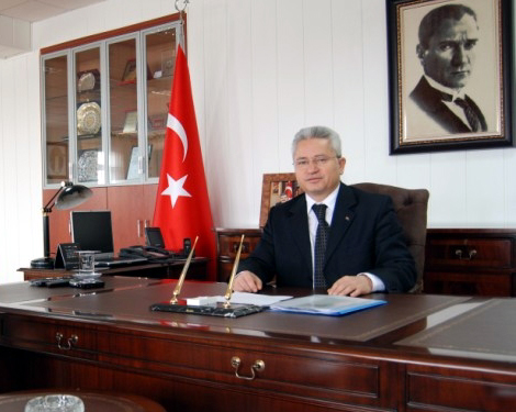 Ardahan Valisi Mustafa Tekmen'de sinirlendi; "Gam yiyorum, gam kusuyorum"