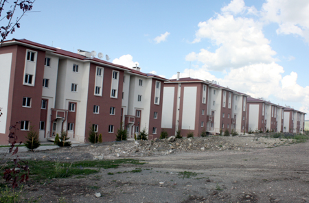 Ardahan'da TOKİ Zedeler Evlerini istiyor!