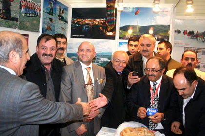 ARDAHAN KÜLTÜR EVİ'NDEN KURTULUŞ BİLDİRİSİ