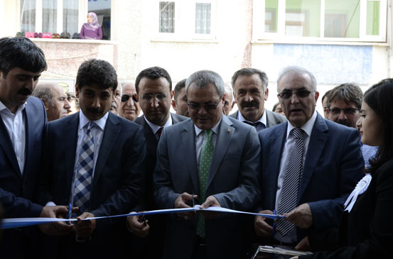 Göle Festivali Renkli Görüntülerle Başladı