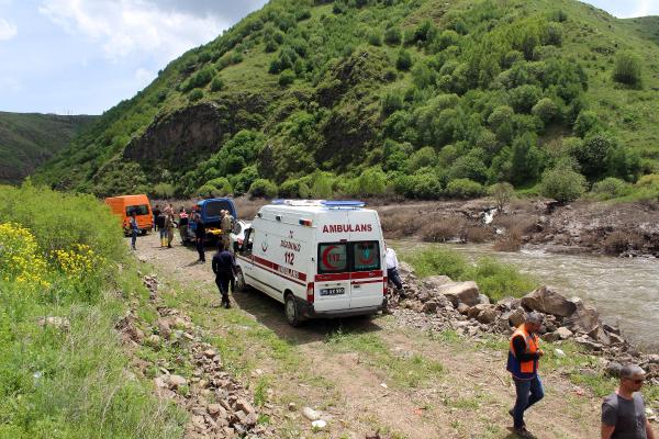 Kura Nehri'ne düşen Sinan Aydoğdu aranıyor!