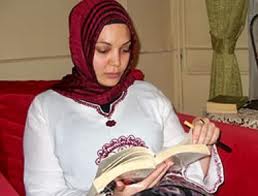 'Örtümle okula girdim'