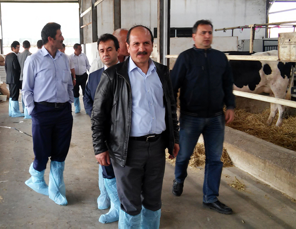 AKAKP mandıra işletmecileri ile süte değer katıyor