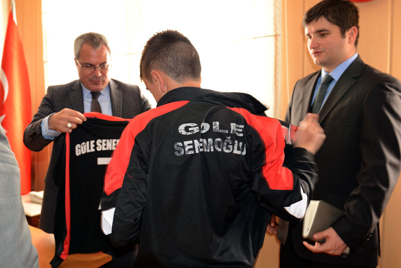 Ardahan Valisi Ahmet Deniz, işi biliyor