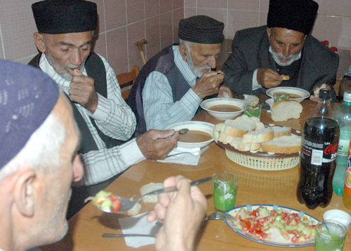 Gürcistandaki Ahıska Türkleri iftarda buluştu