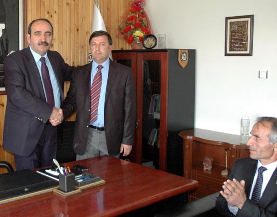 Posof Belediyesinde devir teslim töreni