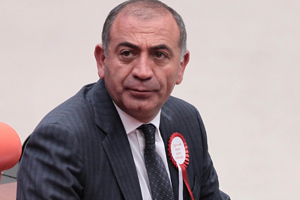 Gürsel Tekin'in ekibi '23 Nisan' koltuğuna talip!