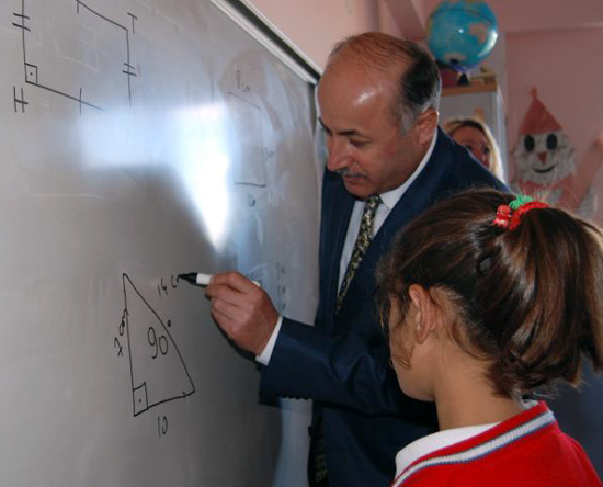Vali Azizoğlu Gazetecilerle buluşuyor!
