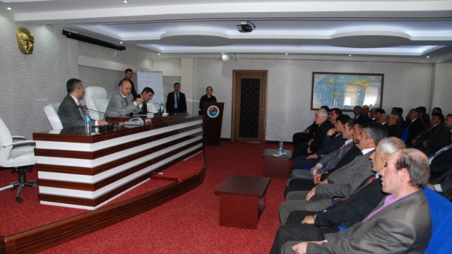 Vali Azizoğlu, Köy Muhtarlarıyla Bir Araya Geldi