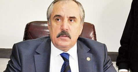 İstifa et ömür boyu bakan olursun!