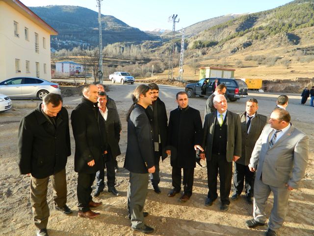Eğitime hazır denilen okulun bodrum katında su çıktı