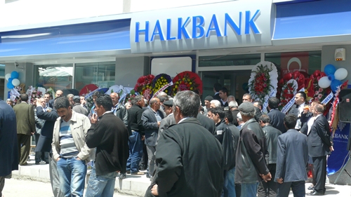 Milletvekili Atalay Göle'ye Halk Bankası Şubesi açtırdı