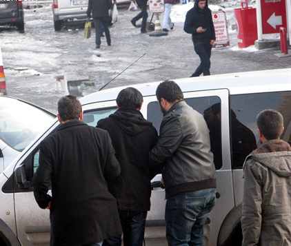 Göle'de uyuşturucu satıcısı yakalandı