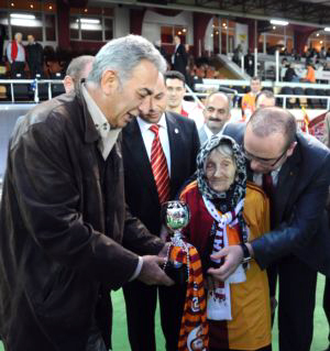 Galatasaraylı Fatma Çolak, 107 Yaşında Öldü